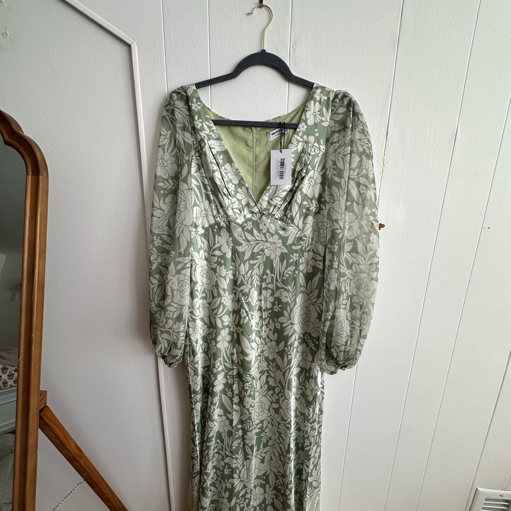 Showpo Sage Green Floral Long Sleeve Dress